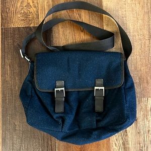 Messenger bag